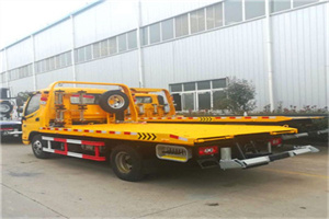 榕江附近拖车救援搭电