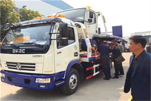 榕江汽车道路救援拖车价格